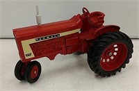 Farmall 806 NF Repaint