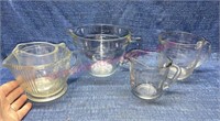Lot: Old measuring cups (1-Fire King)