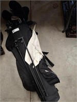 Set of Right Handed Golf Clubs