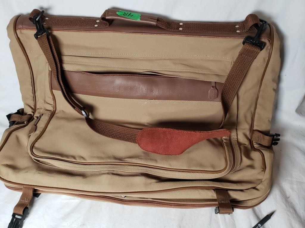 EDDIE BAUER TRAVEL GARMENT BAG