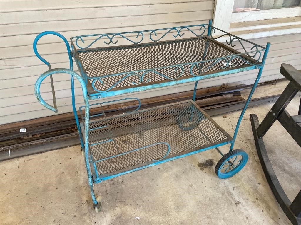 CUTE metal drink cart