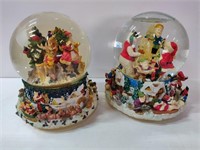 2 SNOW GLOBES