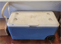 COLEMAN 120 WHEELED COOLER