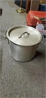 Large cooking pot
**IN BASEMENT