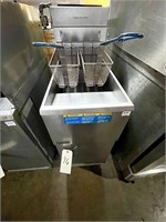 PITCO S/S 42LB FRYER W/122K BTUs MOD. 45C