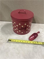 Dog food container and scoop