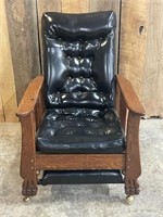 VINTAGE WOOD & LEATHER CHAIR