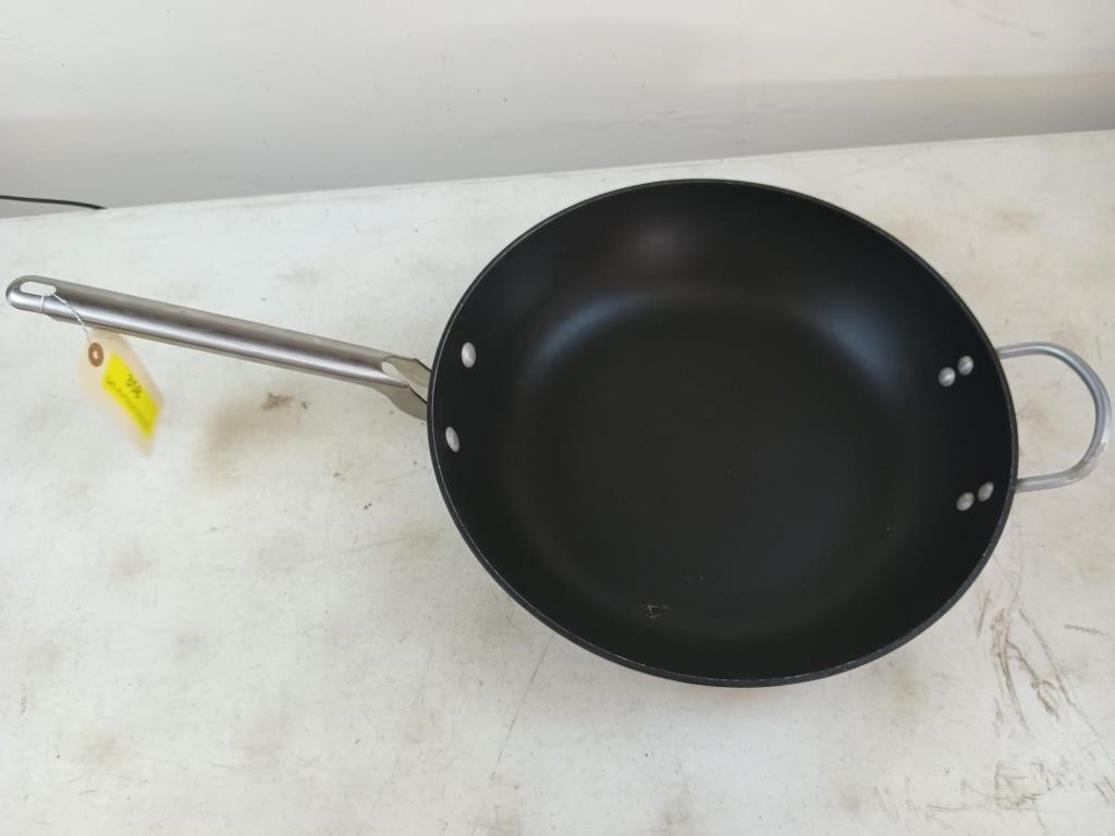 13" calphalon non-stick skillet