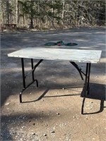 FOLDING WORK TABLE