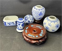 5 vintage Asian blue & white porcelain items