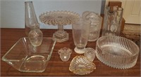 819 - MIXED LOT OF GLASSWARE: SEE PICTURES