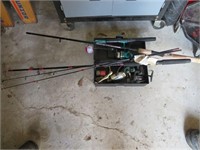 2 Fishing Rods * Reels * Ice Fishing Rod