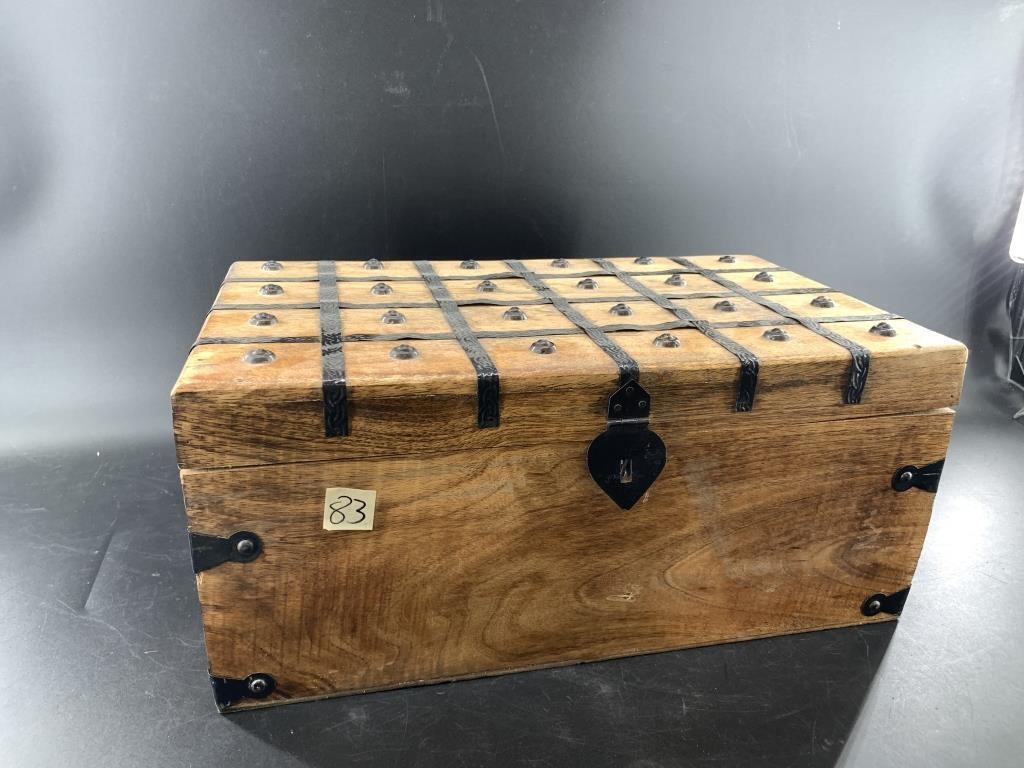 Steel bound lidded treasure chest 17" x 7.5" x 5.5