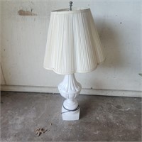 SCALLOPED LAMP & SHADE