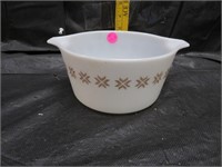 Vintage 1 Quart Pyrex Bowl
