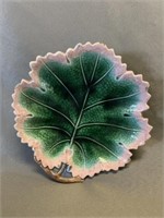 Majolica Leaf Pattern Plate
