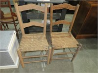 PAIR OF COUNTRY LADDER BACK CHAIRS