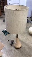 MID CENTURY TABLE LAMP
