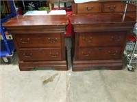 Pair of Broyhill Nightstands Very Nice