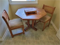 OAK DINETTE SET: TABLE AND 2 CHAIRS -