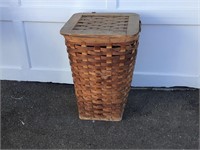TALL WICKER BASKET WITH LID
