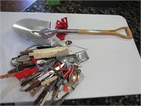 utencils & shovel