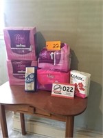 POISE PADS,FEMININE PRODUCTS