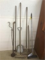 Assorted lot of hand tools