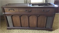 Magnavox Imperial Micro Matic Stereo Cabinet,