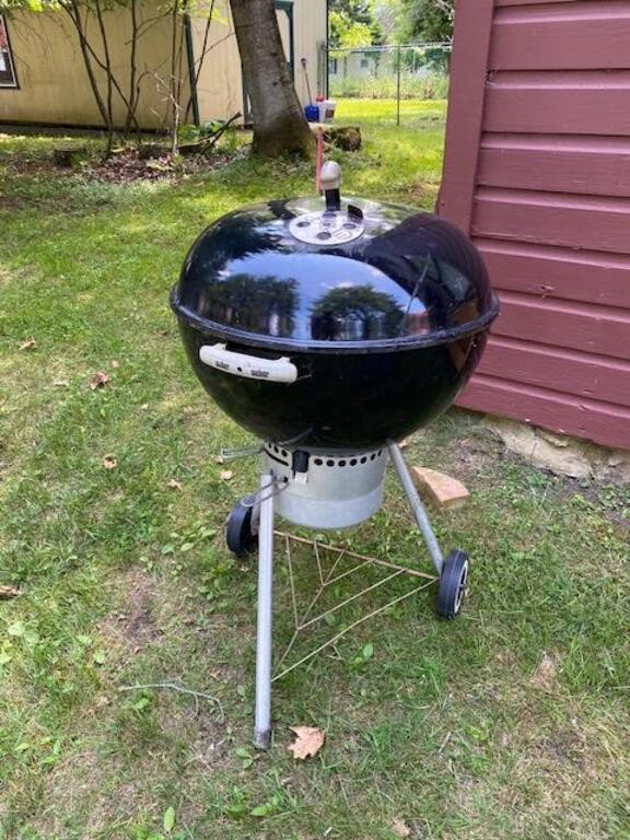 22" Weber Kettle Charcoal Grill
