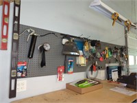 CONTENTS OF PEG BOARD ON BACK GARAGE WALL