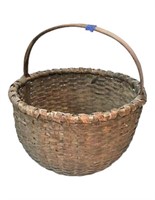 Early Country Basket with Handle