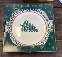NEW 4 Christmas dinner plates