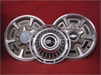 Lot Of Vintage Assorted Hubcaps