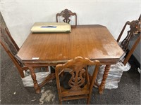 DINING ROOM TABLE W/ 4 CHAIRS