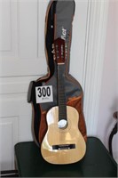 Dragonfly Child's Guitar w/ First Act Backpack