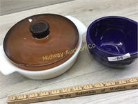 COVERED BAKING DISH AND BLUE IXING BOWL