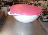 Lg. Tupperware Mixing Bowl w/Lid - 12" Diameter