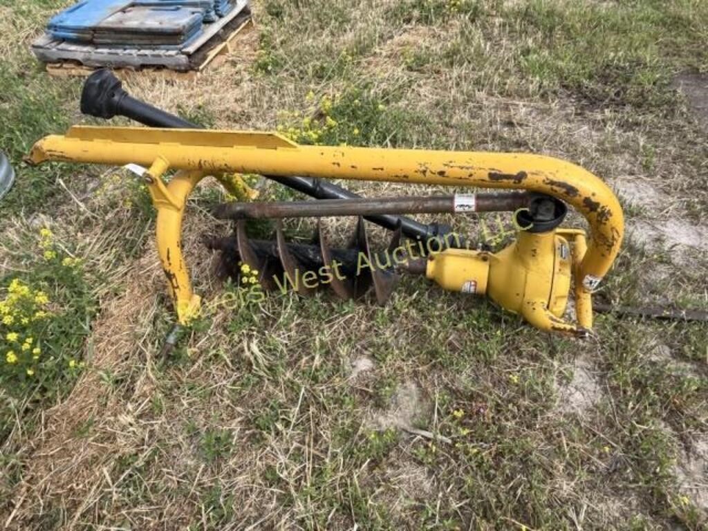 Danuser Digger model F-8 3 point auger