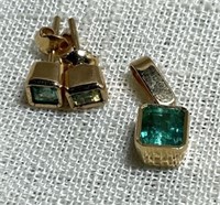 18kt YG Emerald Pendant & Earrings Pierced