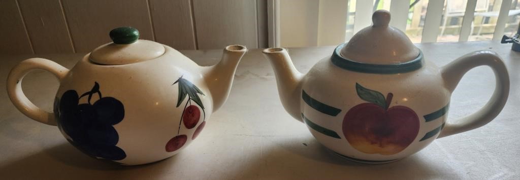 Ceramic teapot fruit designs 5" tall