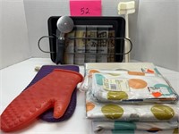 BROWNIE PAN; SILICONE OVEN GLOVES & MORE