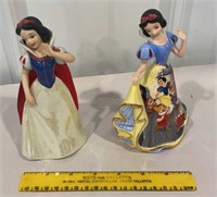 2 Snow White figures