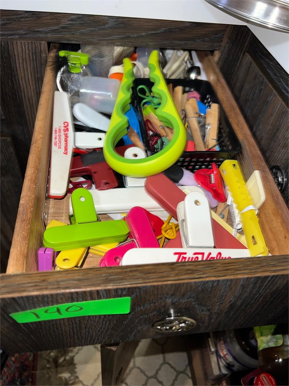 Contents of Drawer - Clips