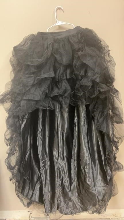 Women’s Large Asymmetrical Tulle Skirt