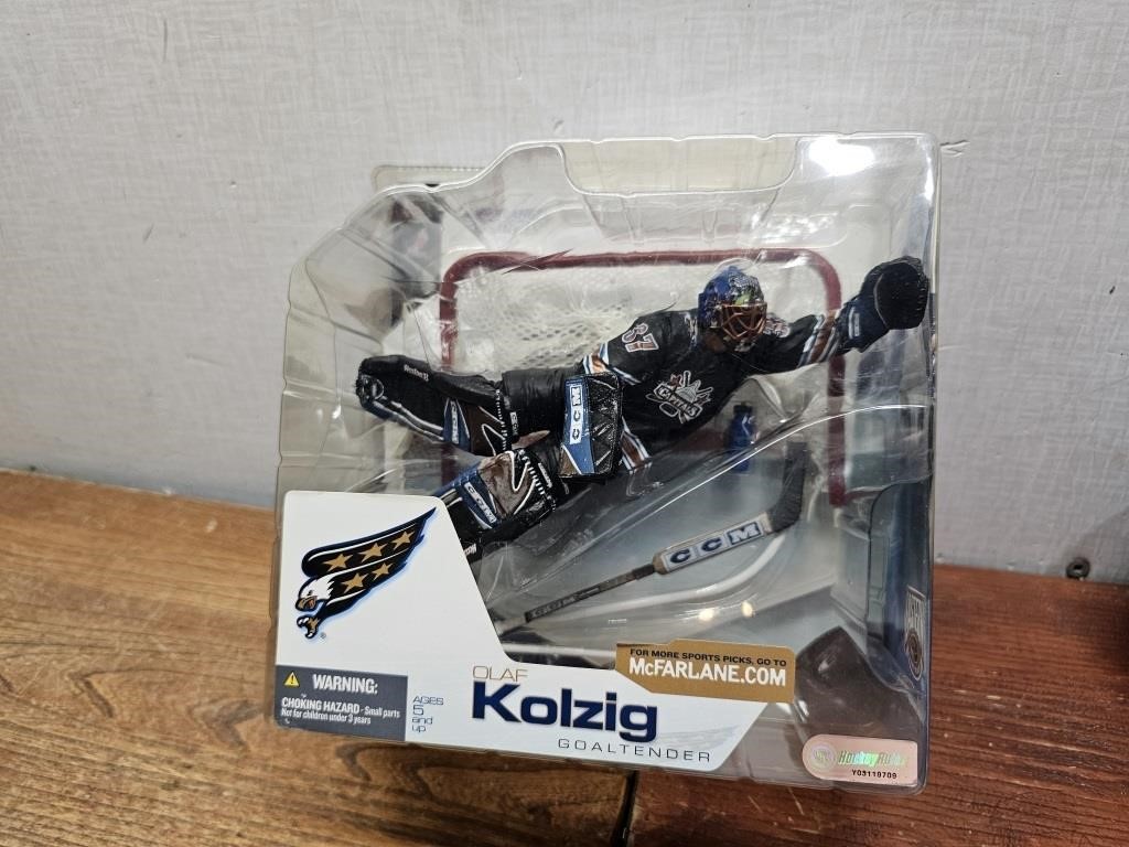 NEW OLAF KOLZIG Goalie Figure