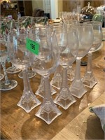 8PC EIFFEL TOWER THEMED WINE GLASSES