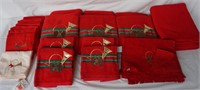 Vintage Christmas Linens Bath Towels