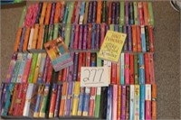 LARGE COLLECTION OF ROMANCE NOVELS