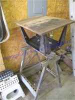 PORTABLE WORK BENCH